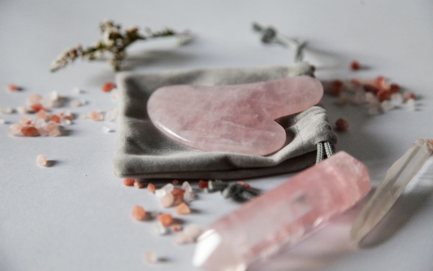 Piedra de gua sha (cuarzo o acero inoxidable)
