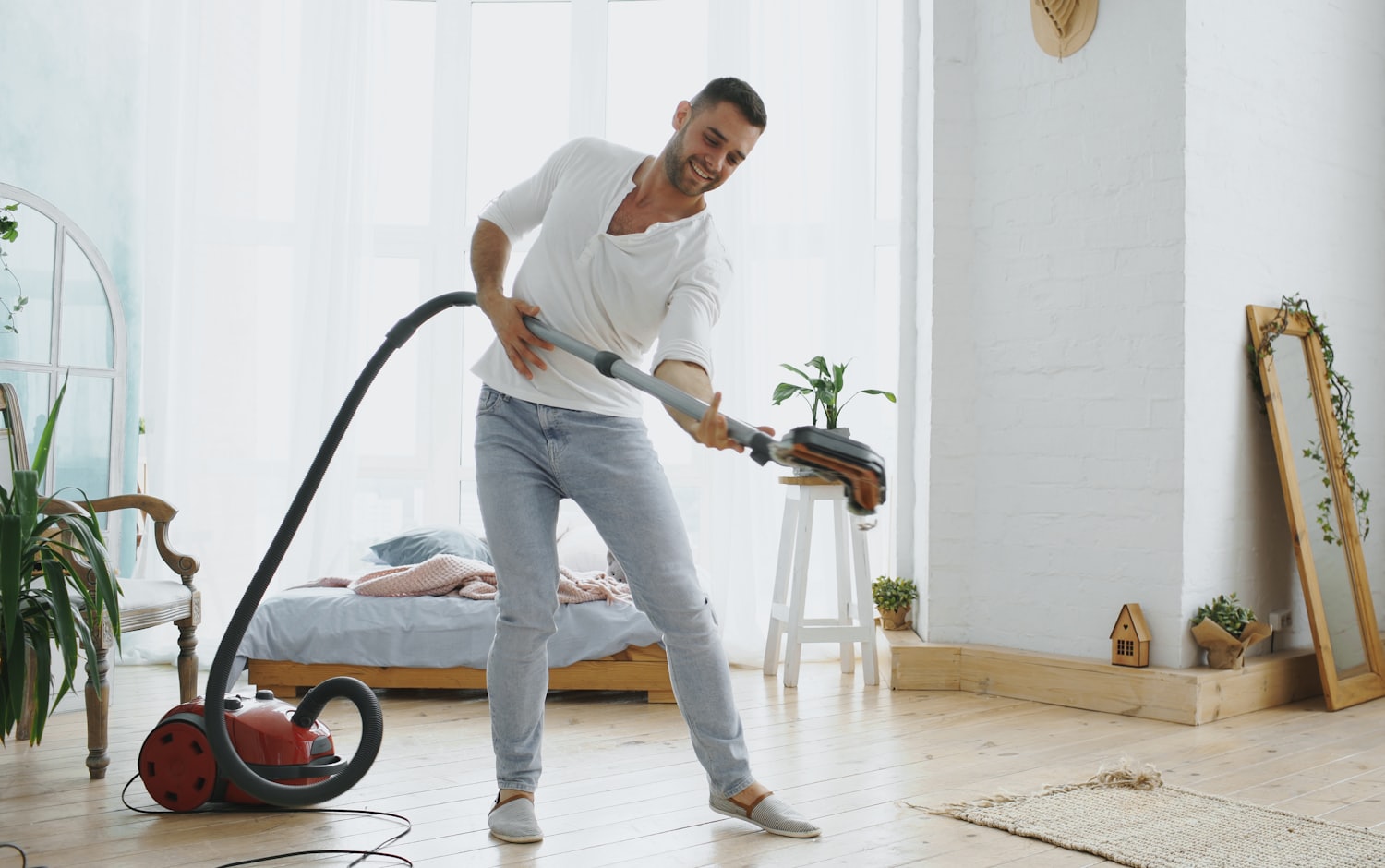Robot aspirador con navegación láser